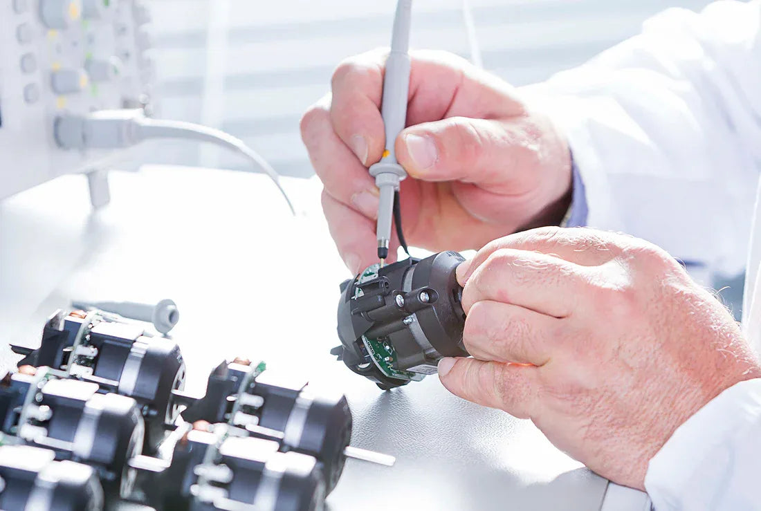 technische assemblage en kwaliteitscontrole van Valera haardrogers